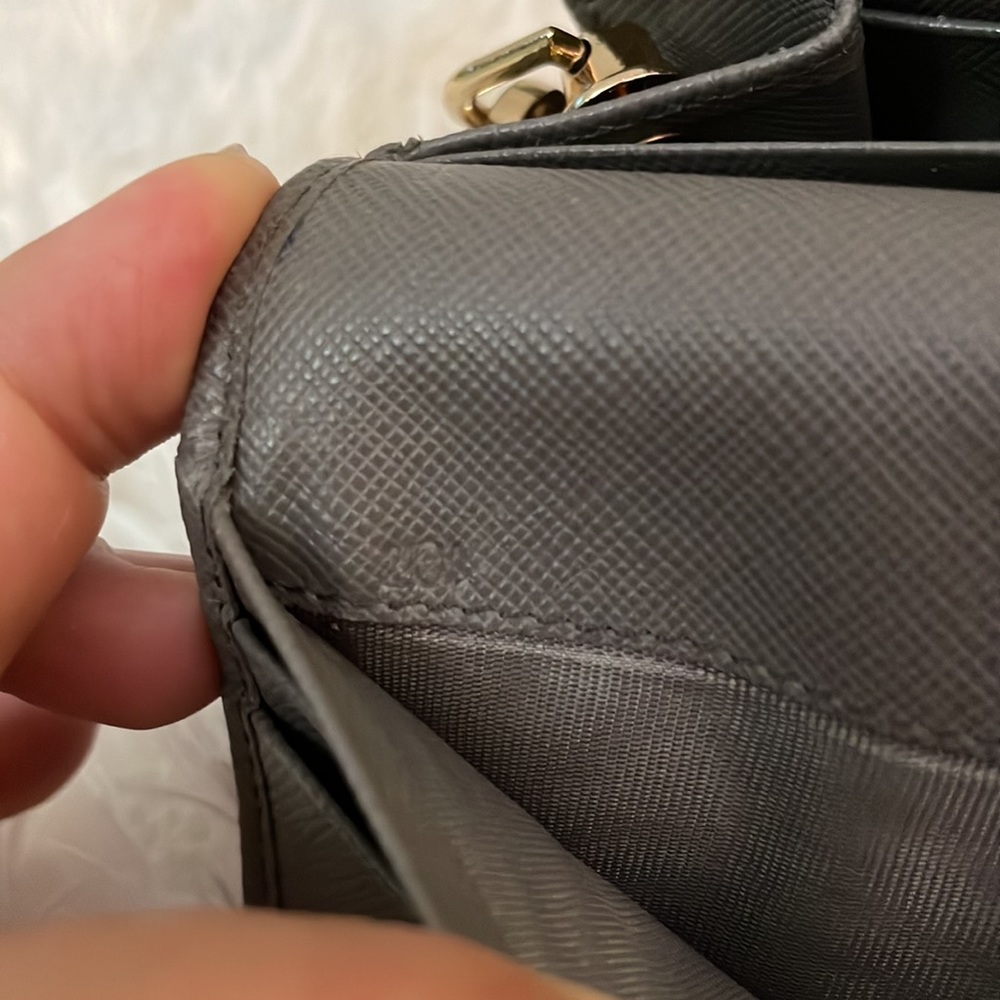 PRADA WOC - Picture 5 of 7